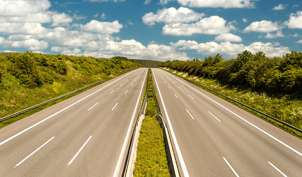 Bariery ochronne a infrastruktura autostrad i dróg ekspresowych