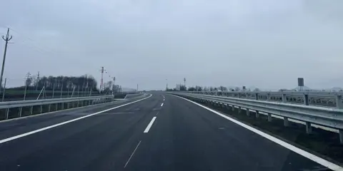 Otevřen nový úsek dálnice D7 na Lounsku