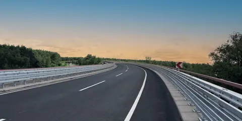 Renewal of Vehicle Restraint Systems at Schönefelder Kreuz (Germany)